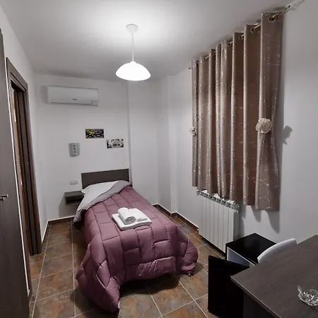 B&B Di Gabriele Filomena 크로토네