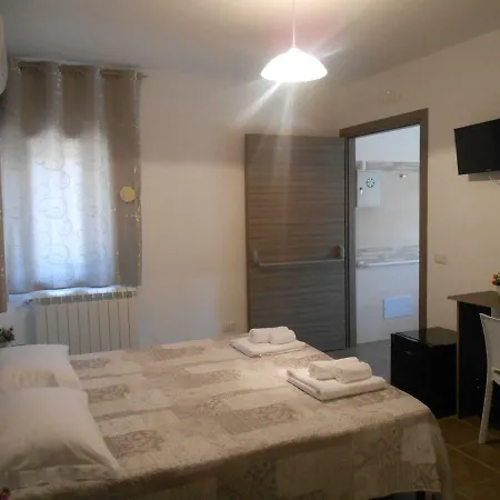 Di Gabriele Filomena B&B 크로토네